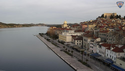 Nábřeží a město