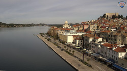 Nábřeží a město