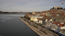 Nábřeží a město