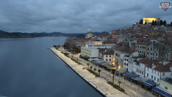 Nábřeží a město