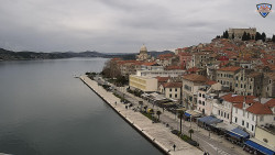 Nábřeží a město