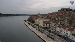 Nábřeží a město