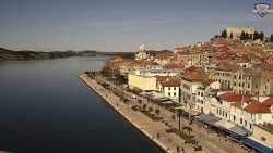 Nábřeží a město