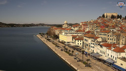 Nábřeží a město