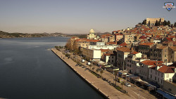 Nábřeží a město