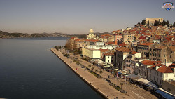 Nábřeží a město