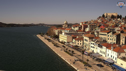 Nábřeží a město