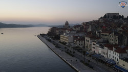 Nábřeží a město