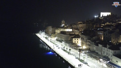 Nábřeží a město