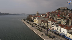 Nábřeží a město