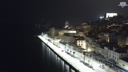 Nábřeží a město