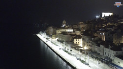 Nábřeží a město