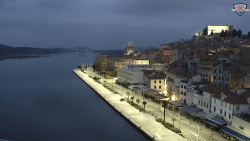 Nábřeží a město