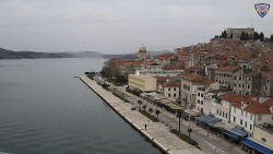 Nábřeží a město