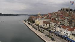 Nábřeží a město