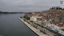 Nábřeží a město