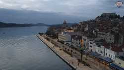 Nábřeží a město