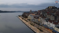 Nábřeží a město