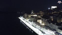 Nábřeží a město