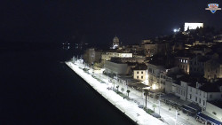 Nábřeží a město