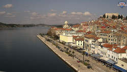 Nábřeží a město