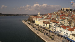 Nábřeží a město