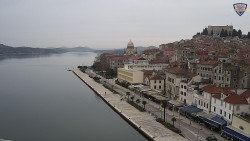 Nábřeží a město