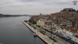 Nábřeží a město