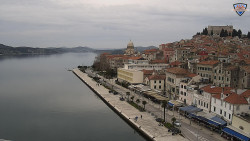 Nábřeží a město