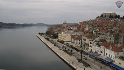 Nábřeží a město