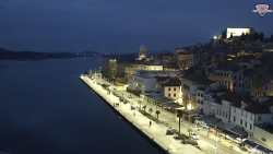 Nábřeží a město