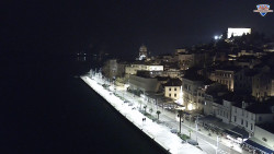 Nábřeží a město