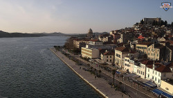 Nábřeží a město