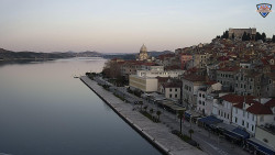 Nábřeží a město