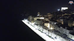 Nábřeží a město