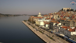 Nábřeží a město