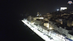 Nábřeží a město