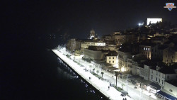 Nábřeží a město