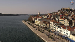 Nábřeží a město