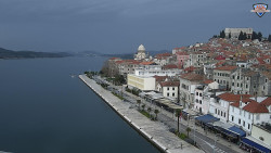 Nábřeží a město