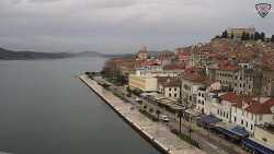 Nábřeží a město