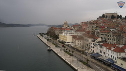 Nábřeží a město