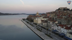 Nábřeží a město