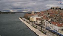 Nábřeží a město