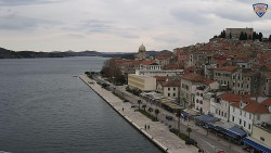 Nábřeží a město