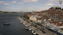 Nábřeží a město