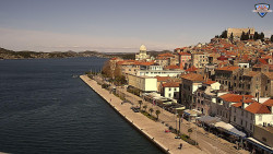 Nábřeží a město