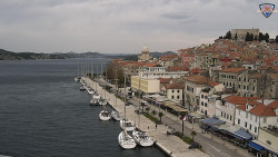 Nábřeží a město