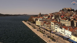 Nábřeží a město