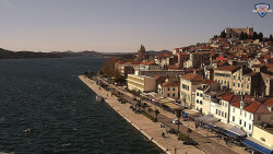 Nábřeží a město